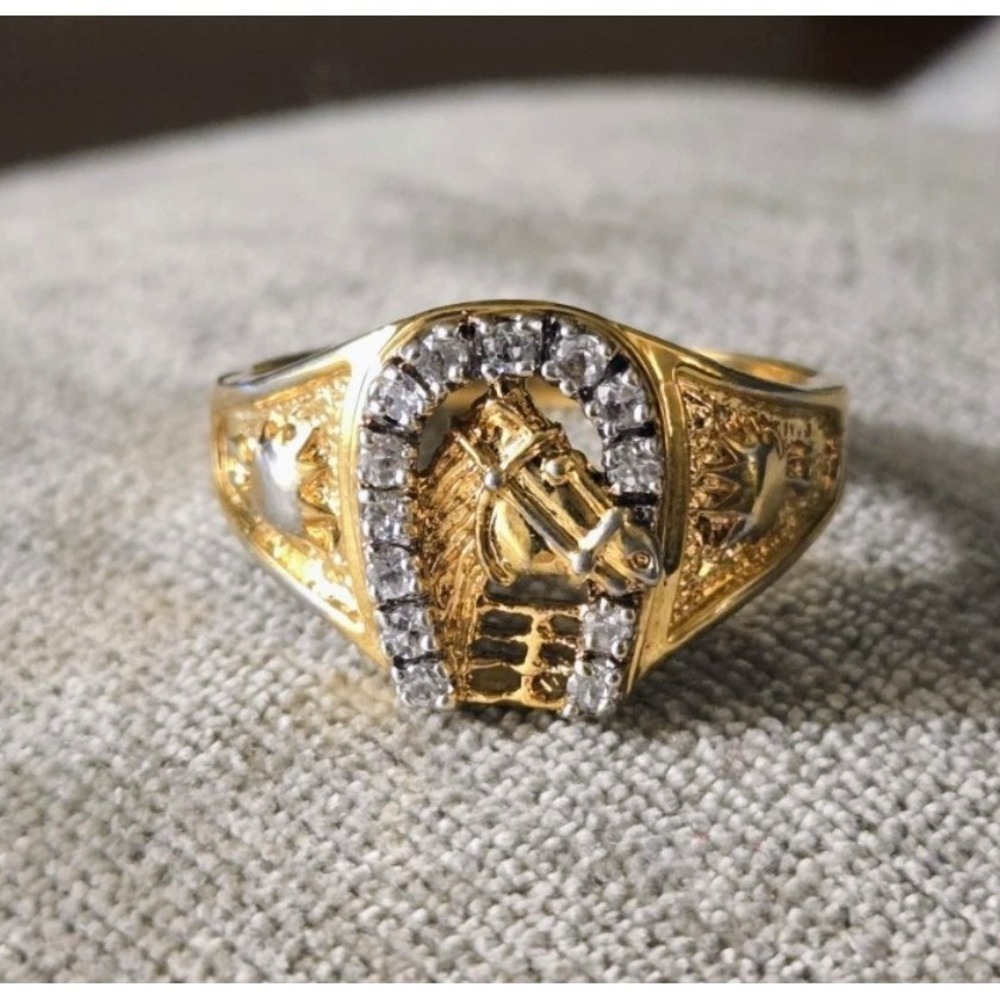 Horse Ring Equestrian Horseshoe  Cz Sz 15 Gold/Brass Tone Vintage